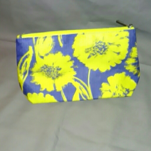 Clinique Make-up Pouch - Picture 1 of 4